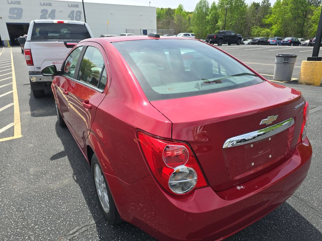2016 Chevrolet Sonic LT - Photo 14