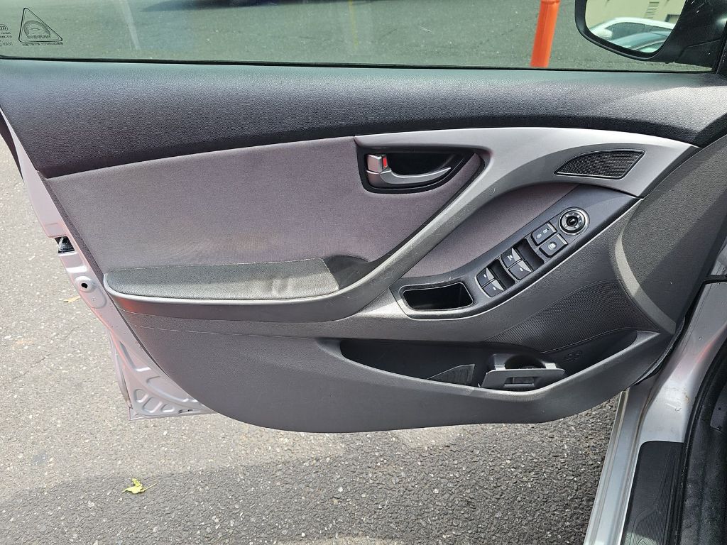 2015 Hyundai Elantra SE - Photo 6