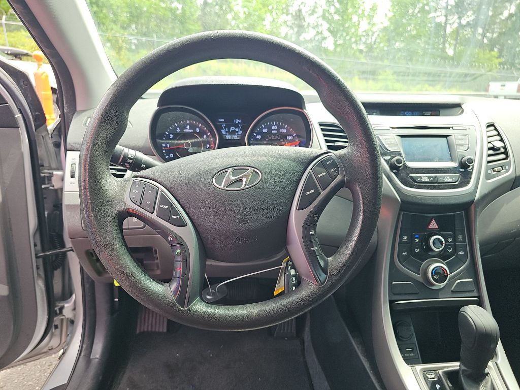 2015 Hyundai Elantra SE - Photo 13